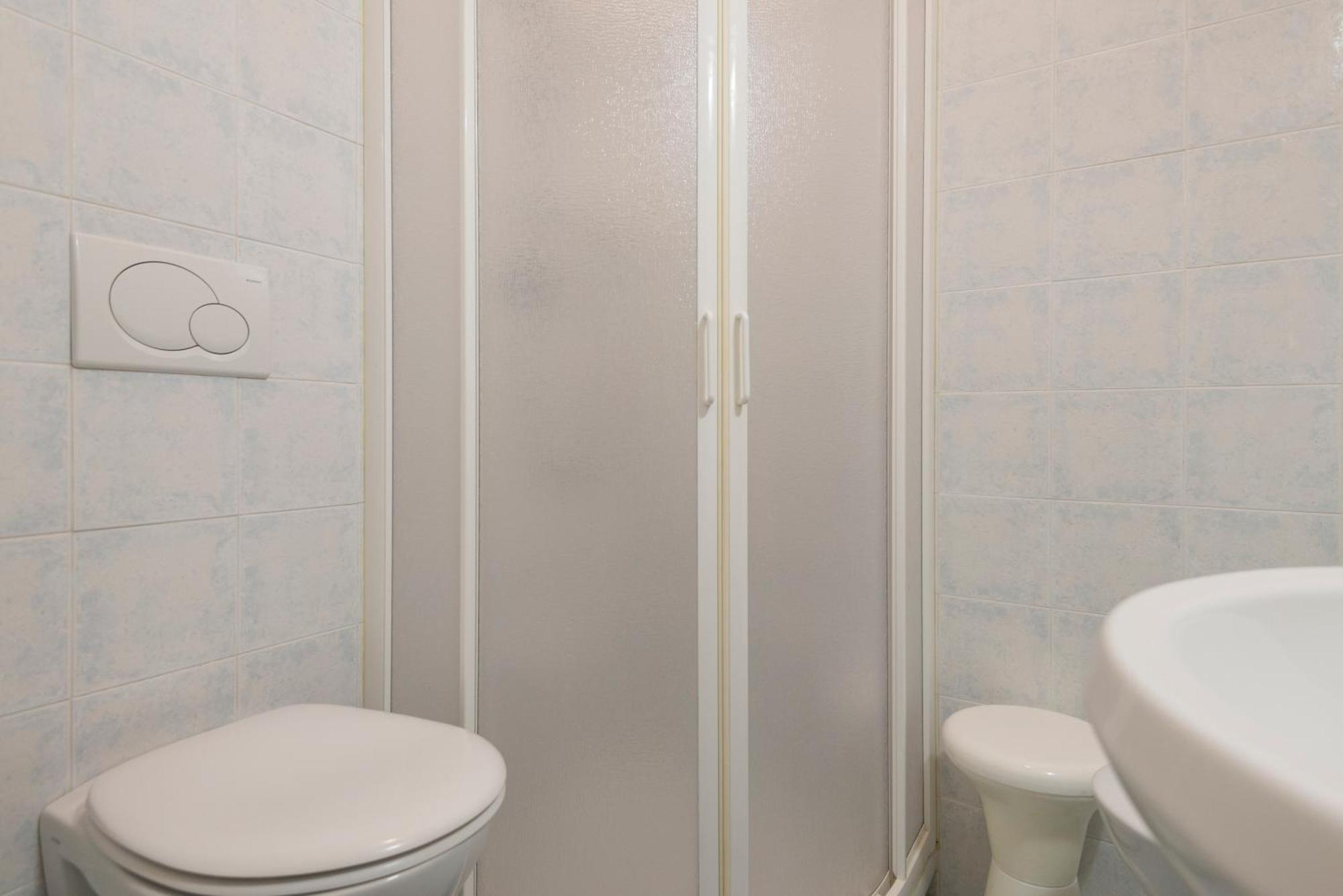 Small Double Room,1499514217:JPEG