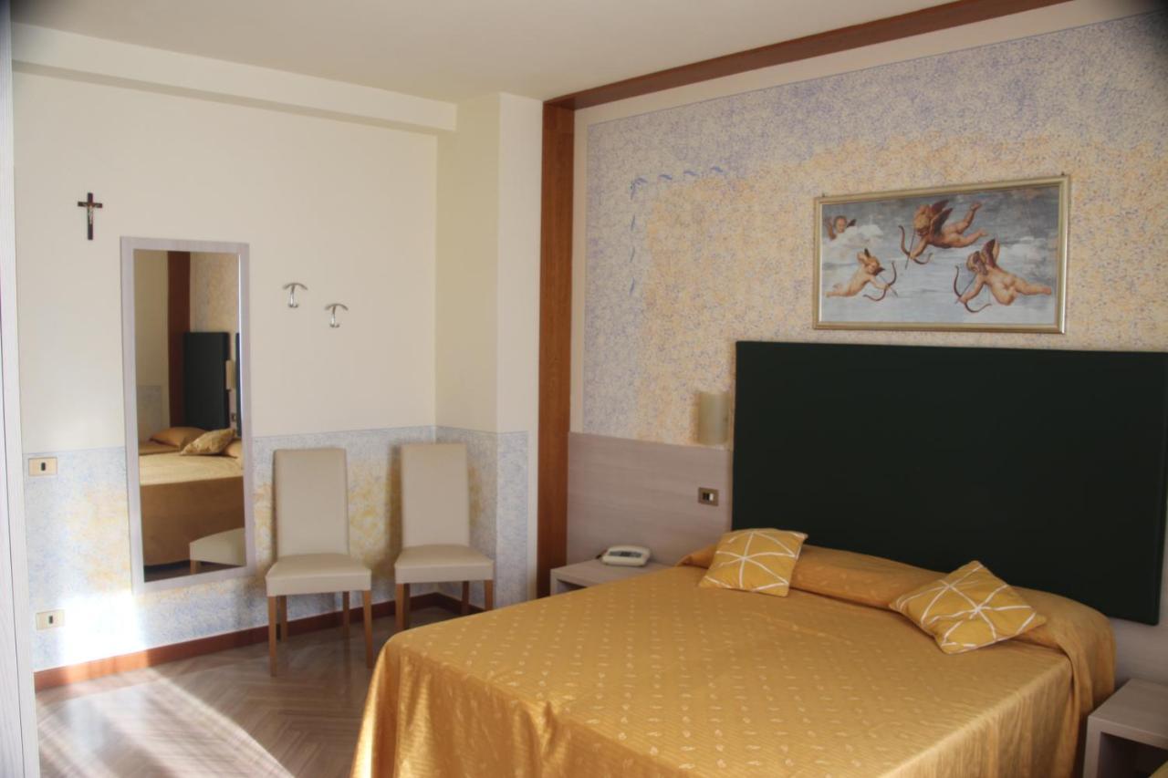 Triple Room with Balcony,1038405622:JPEG