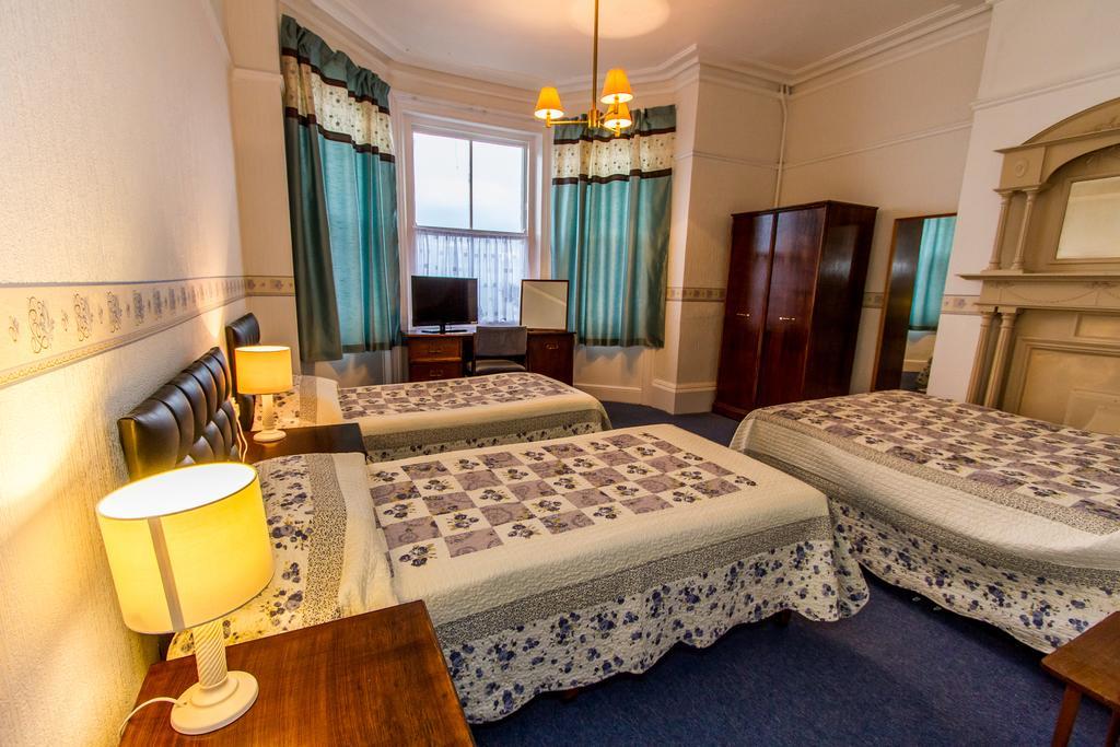 Familienzimmer mit Meerblick