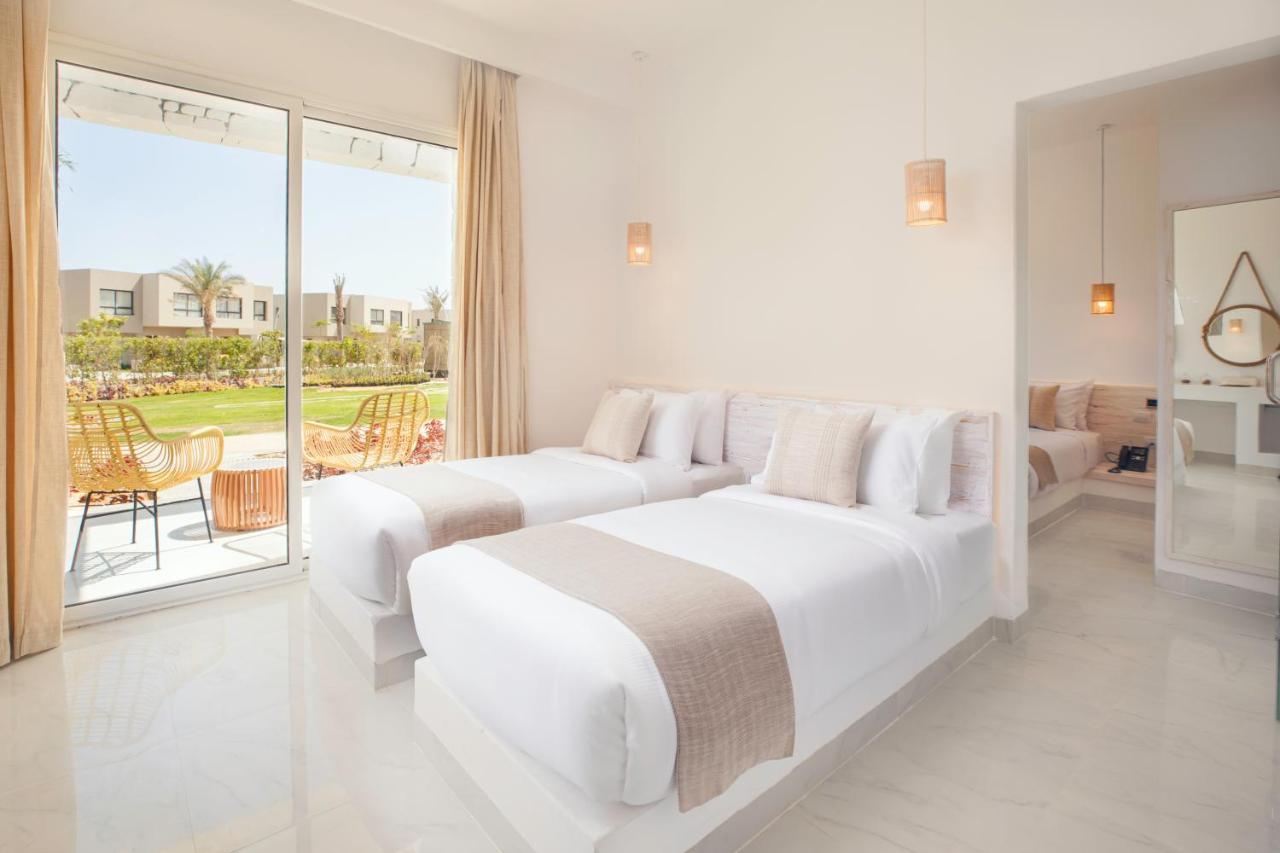 Superior Family Suite,1124777001:JPEG