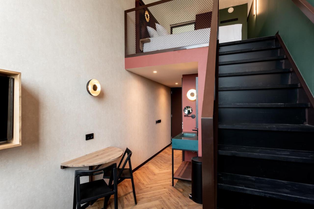 Duplex Suite (max. 1 dog allowed on request)