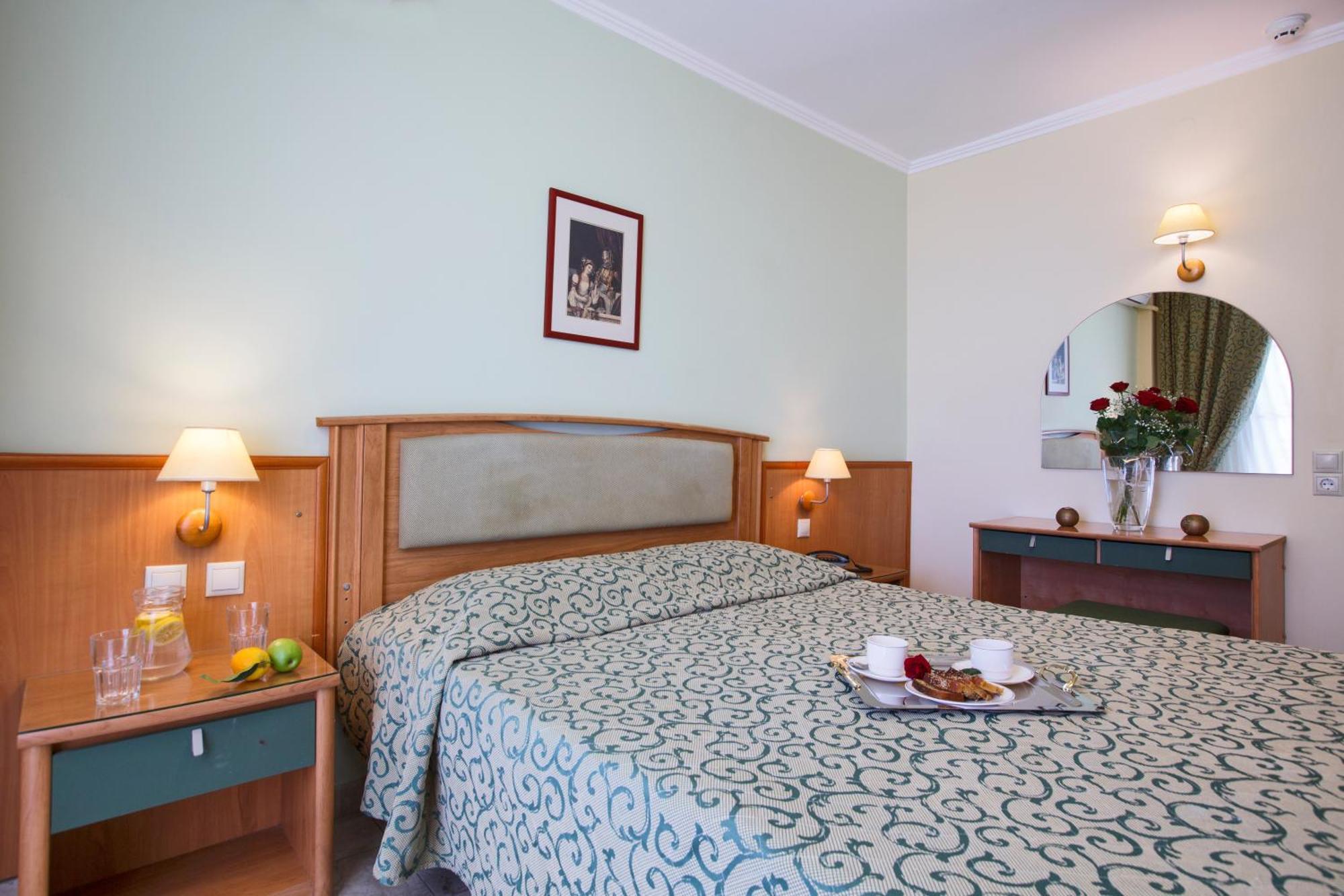Zweibettzimmer mit Bergblick