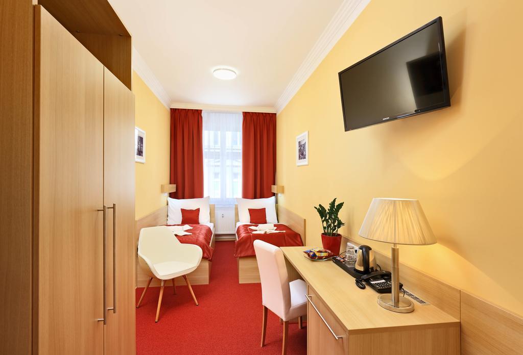 Twin Room,1674716400:JPEG