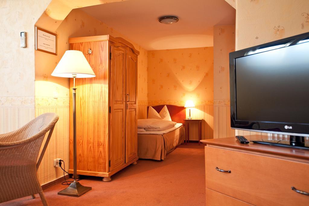 5 Bed Private Room Ensuite,712340476:JPEG