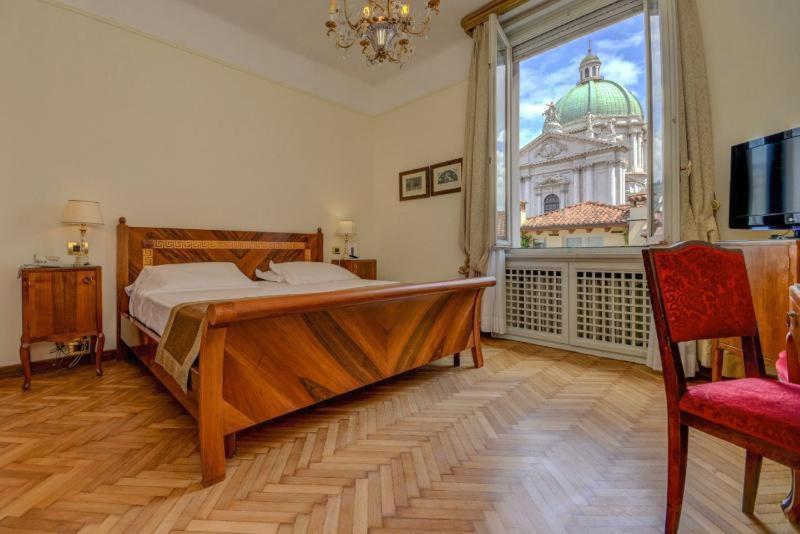 Suite,1278146872:JPEG