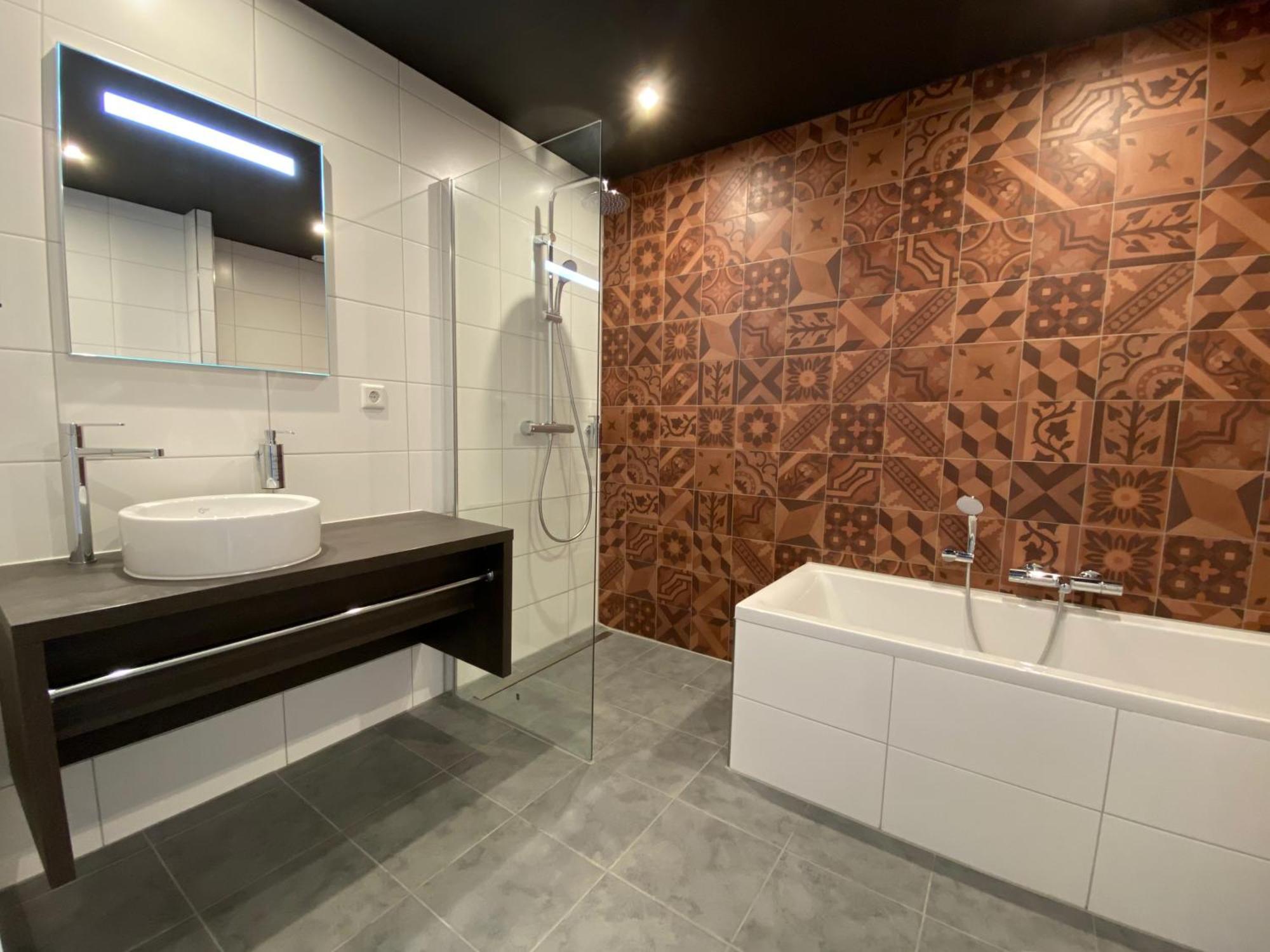 Standard Double Room Bath