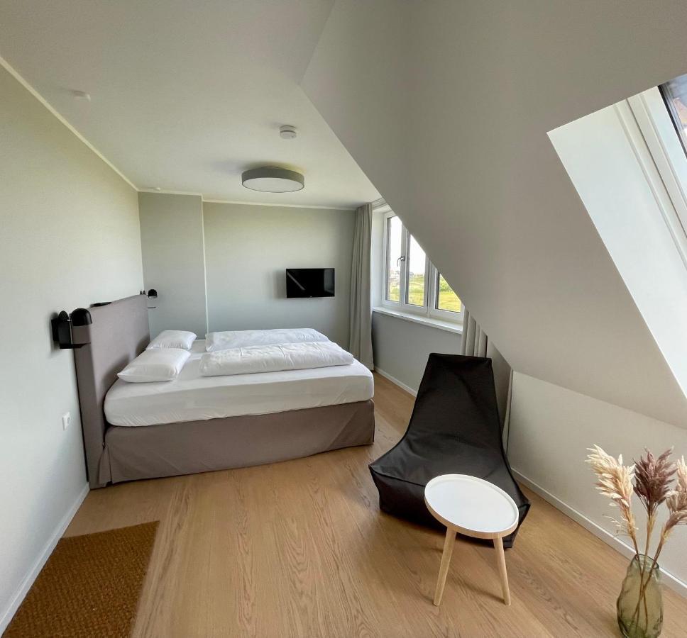 Double Room,1292956579:JPEG