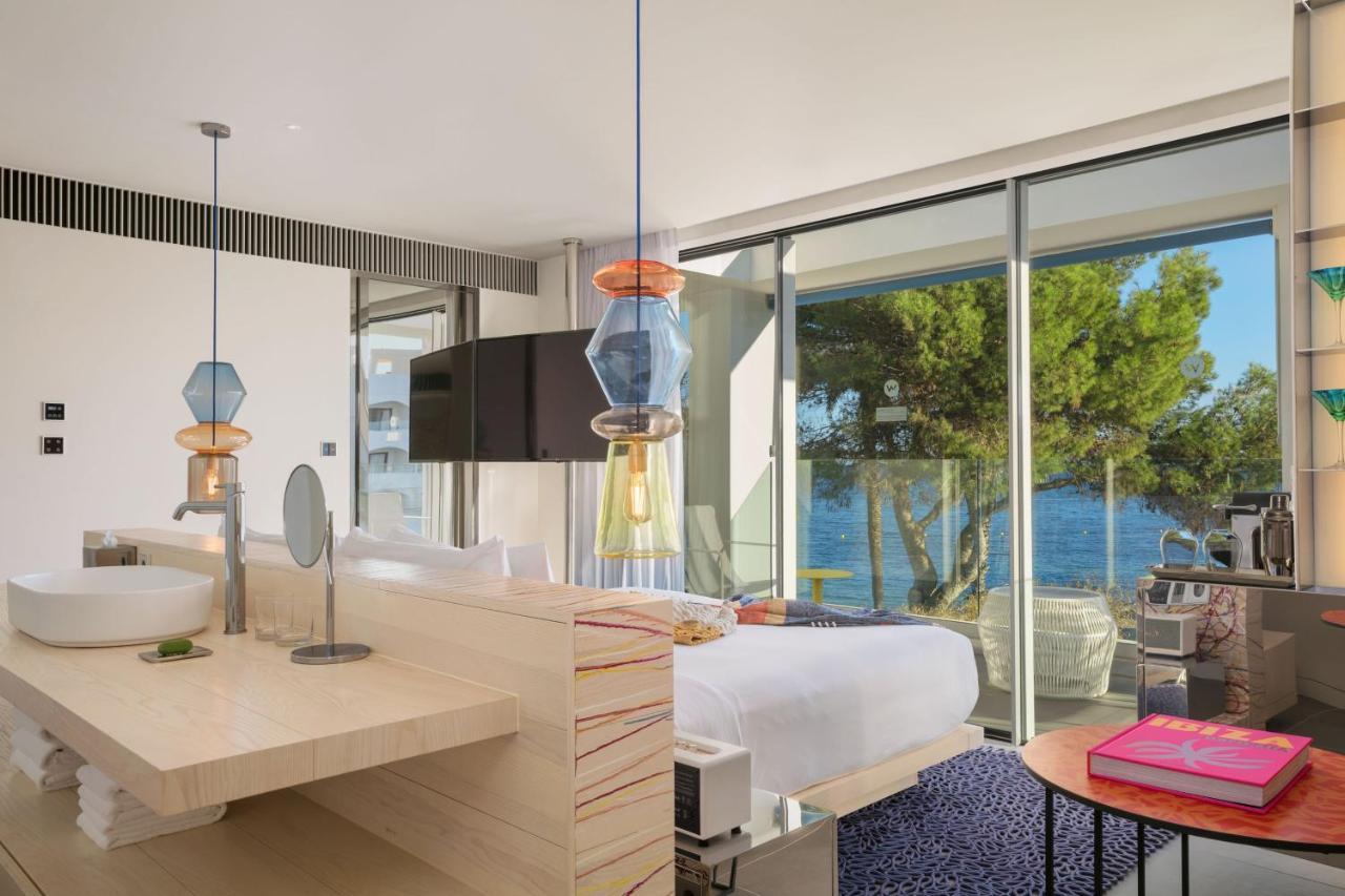 Premier King Room Seafront Balcony