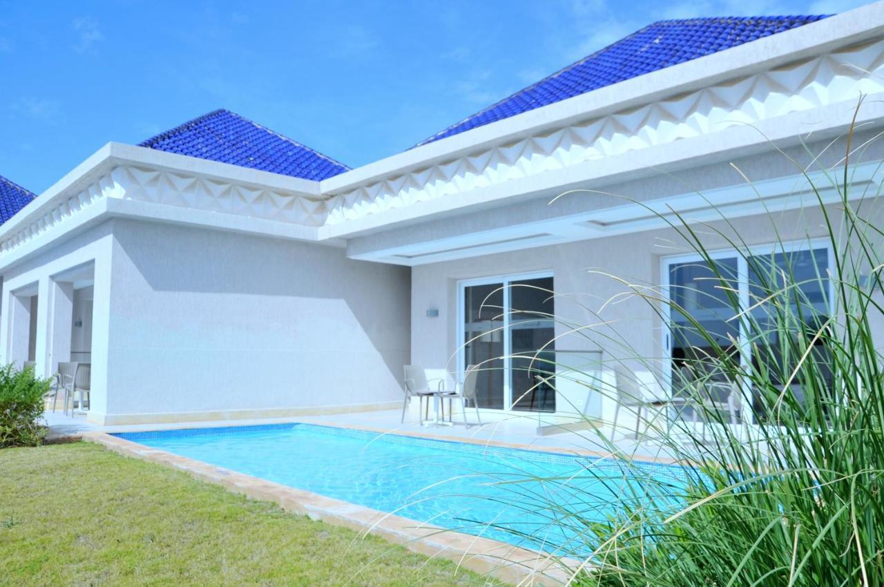Garden view with relaxing pool,1541088886:JPEG