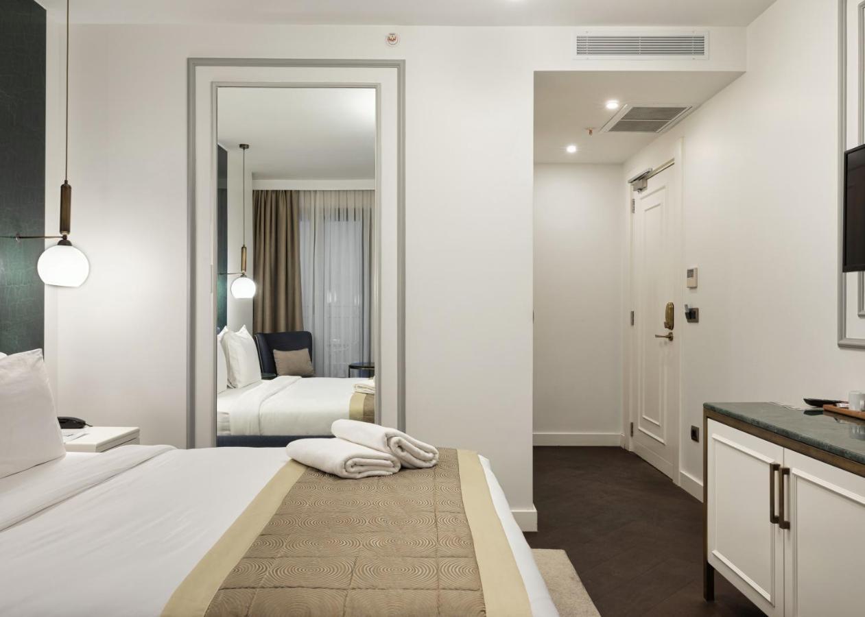 Deluxe Double Room with Balcony,1362609806:JPEG