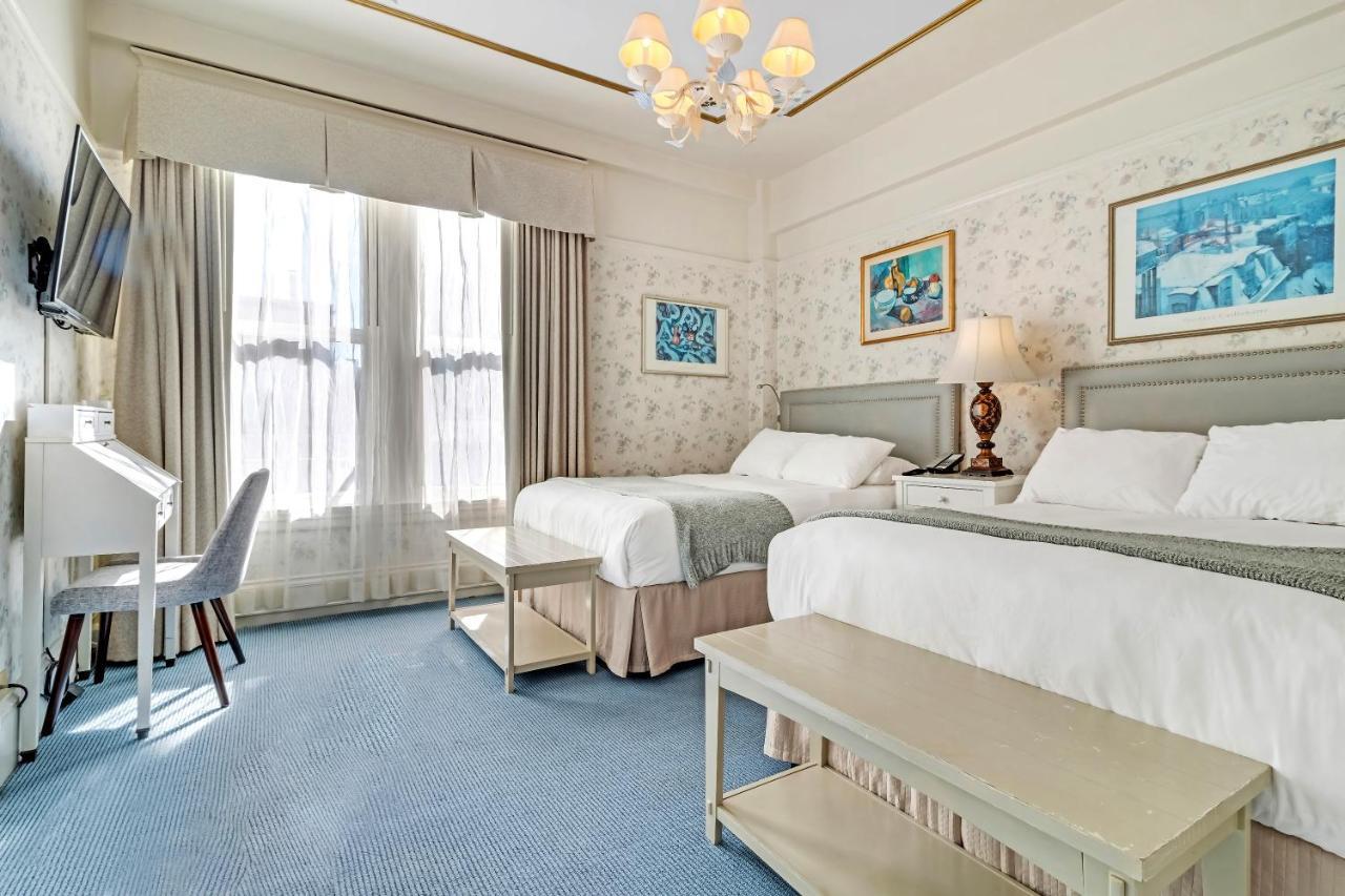 Deluxe Queen Room with Two Queen Beds