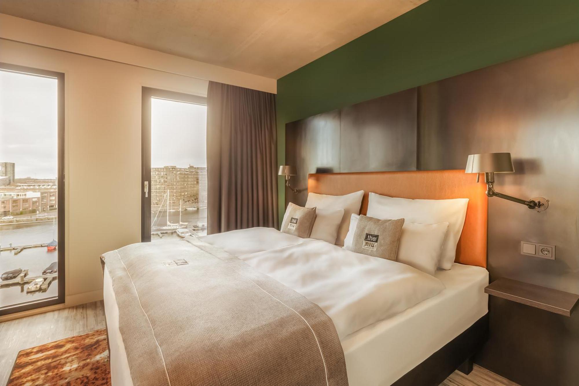 Premium Queen Room Harbour View,1699190231:JPEG