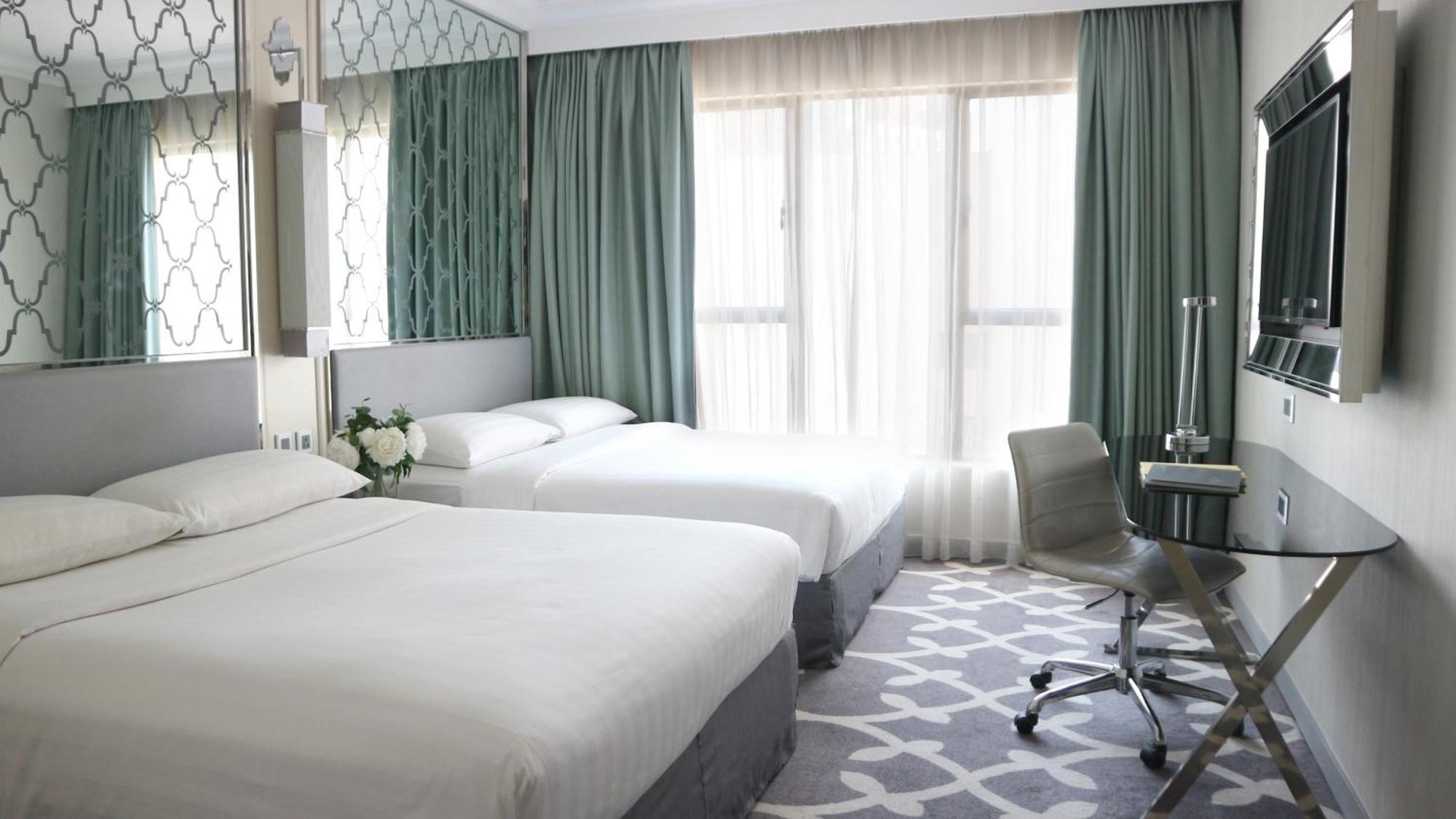 Deluxe Family Quadruple Room with 2 Queen Beds,572484945:JPEG