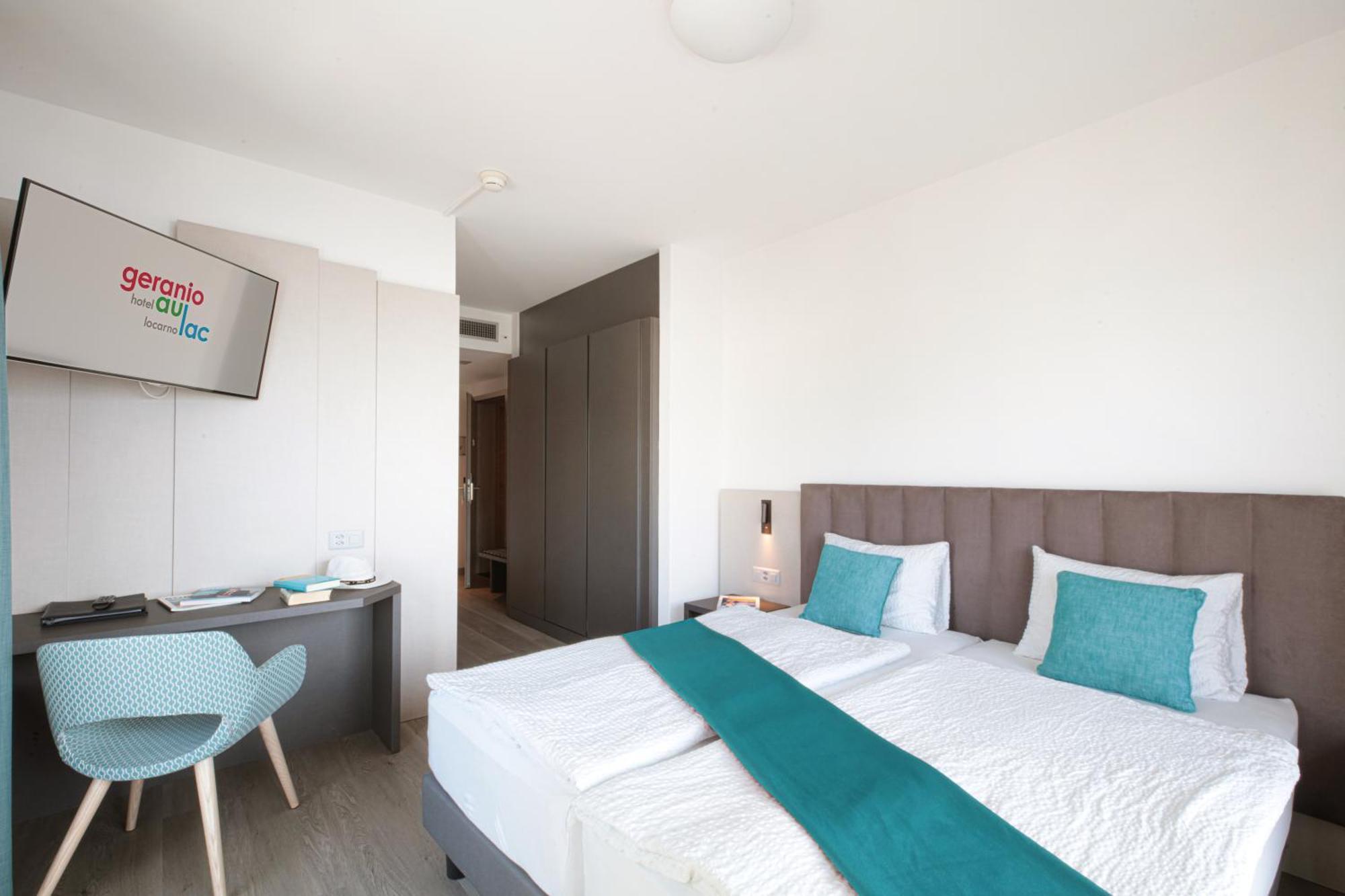 Doppelzimmer mit Balkon und Seeblick