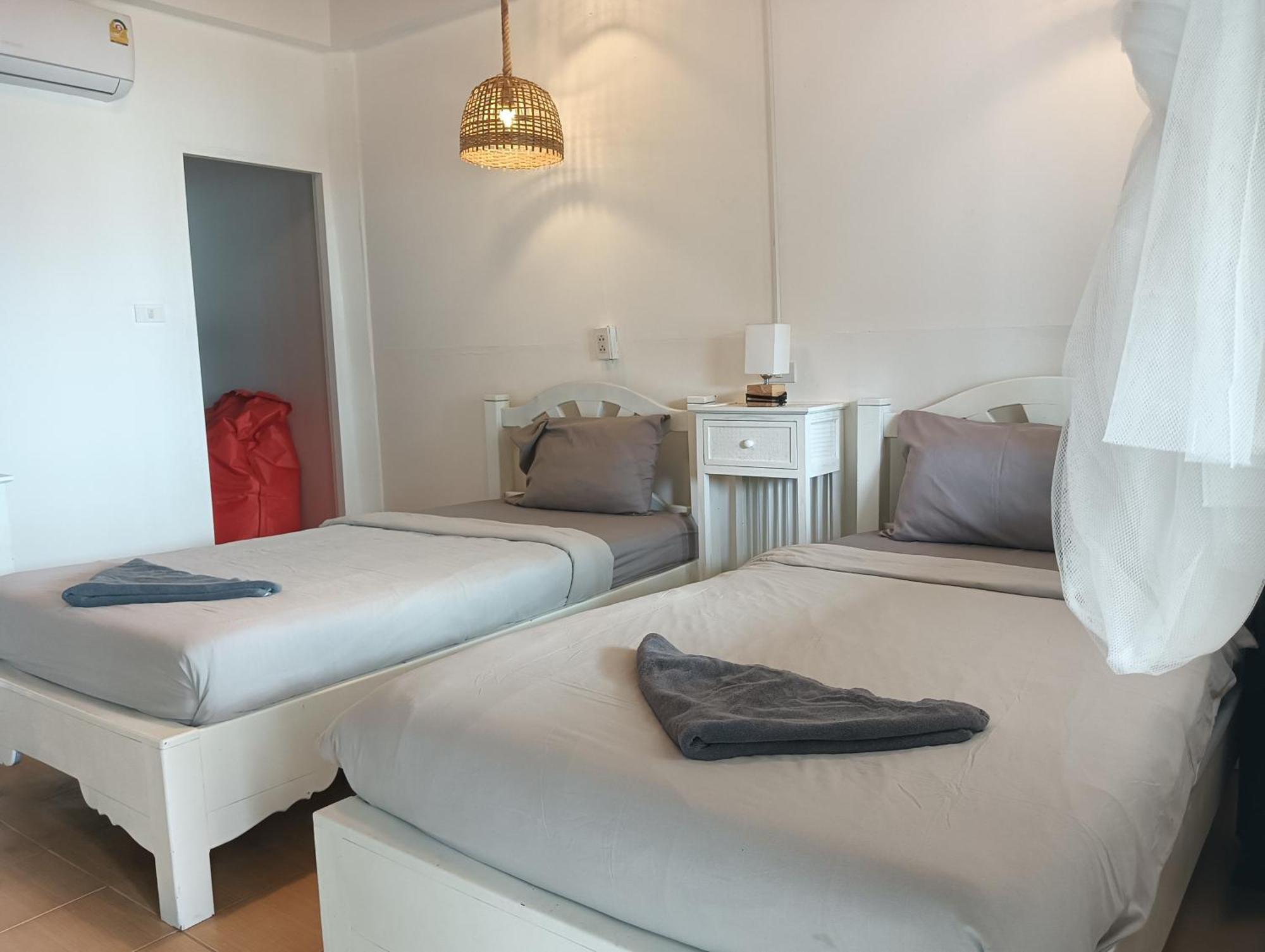 Seaview room with Twin bed and patio,1604780397:JPEG