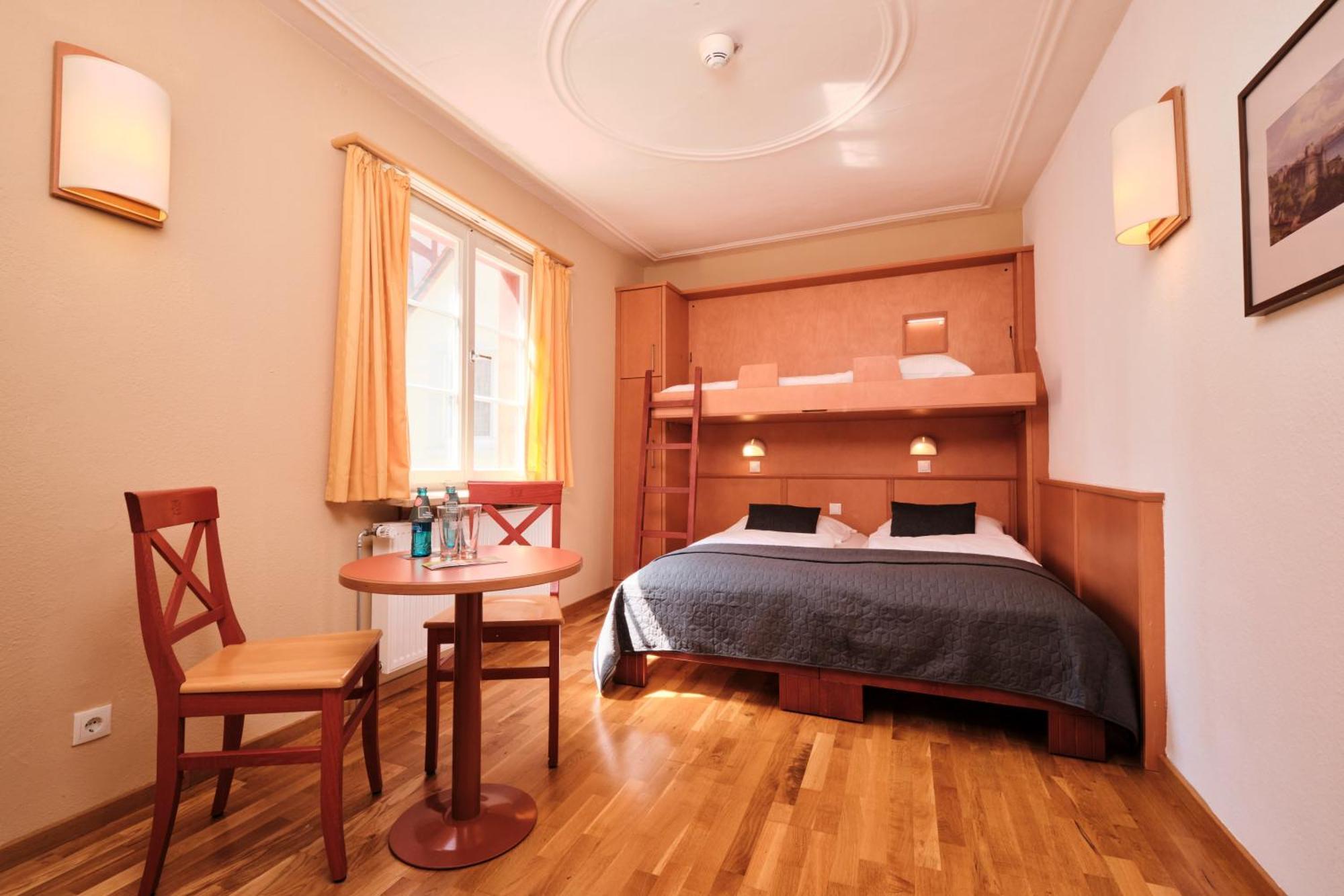 Dreibettzimmer