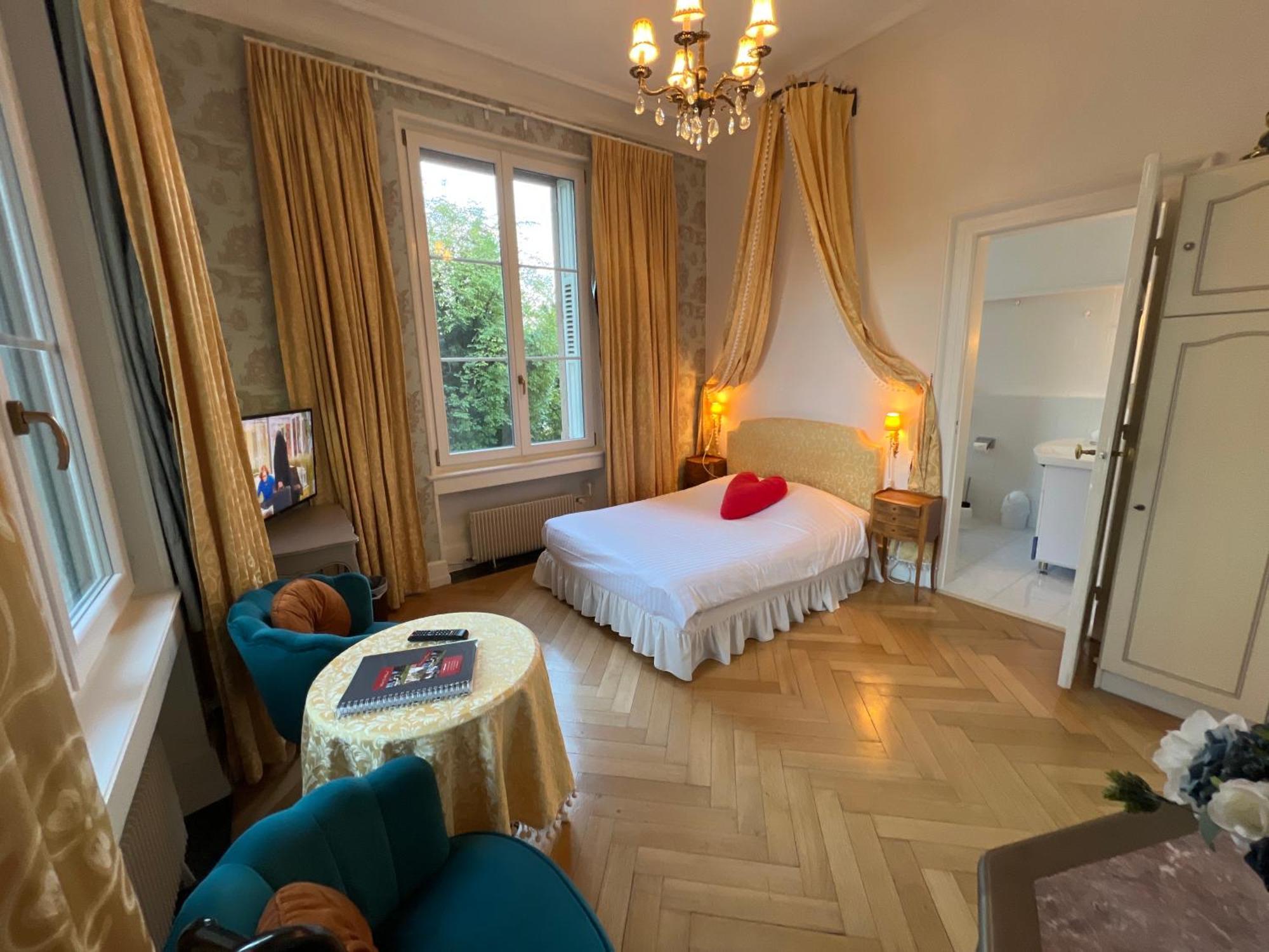 Superior Romantic Double or Twin Room