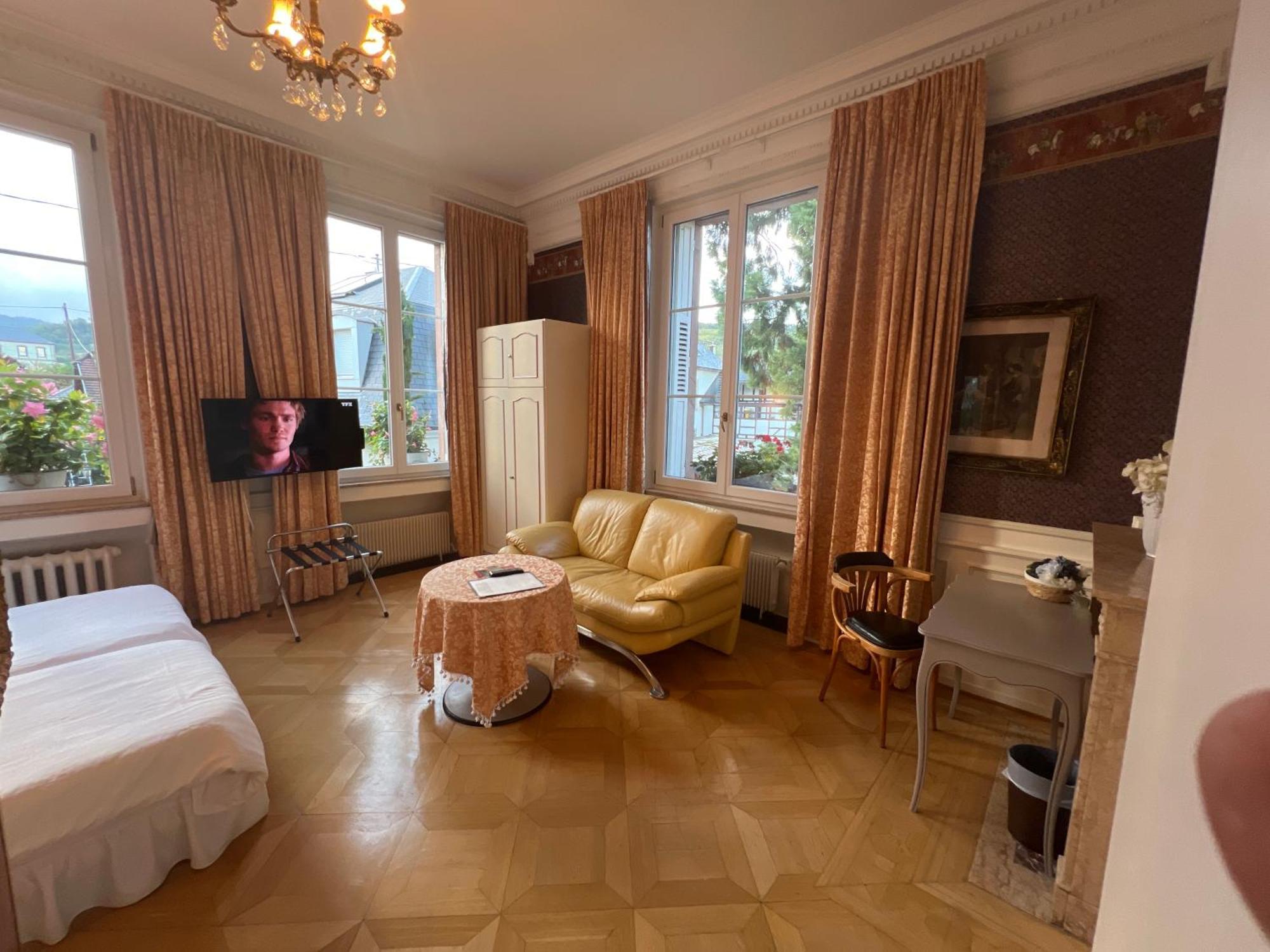 Superior Romantic Double or Twin Room