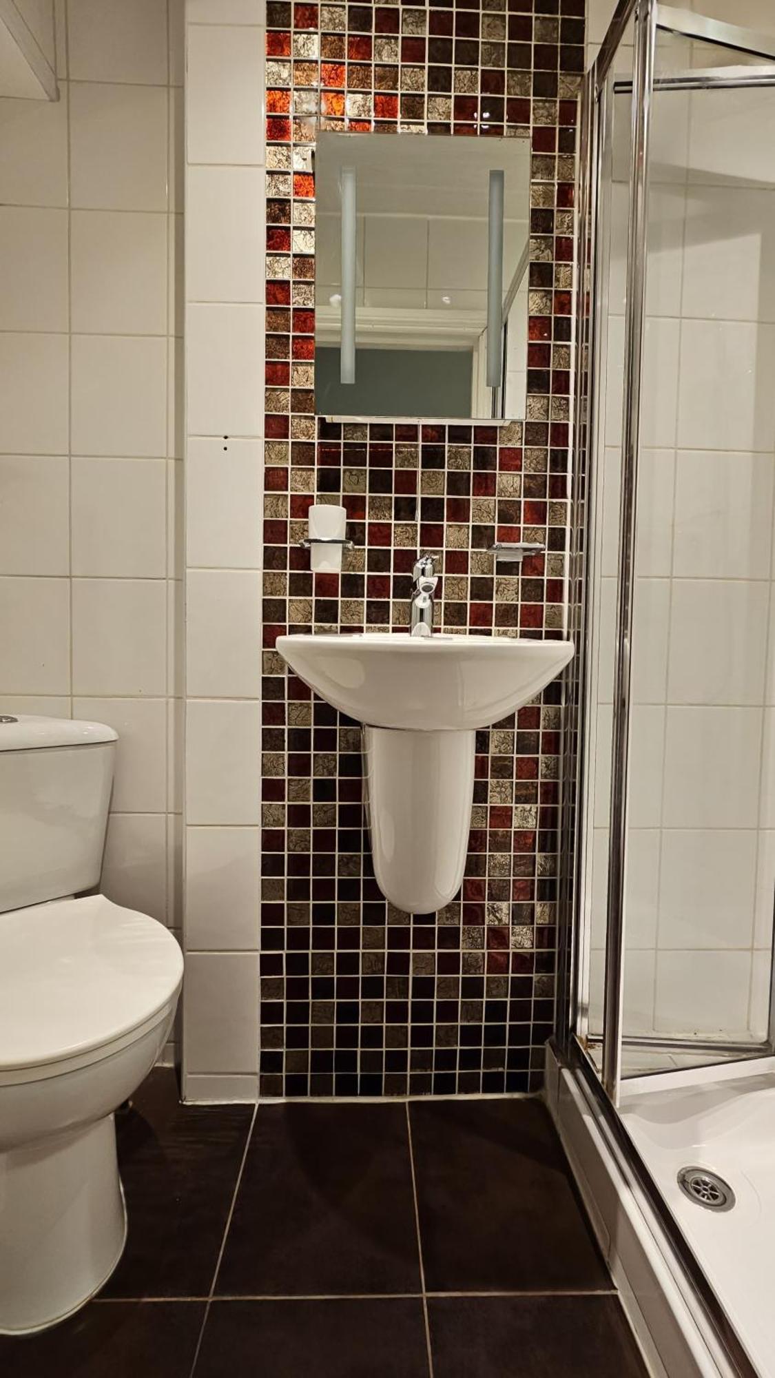 Double Room,1628645229:JPEG