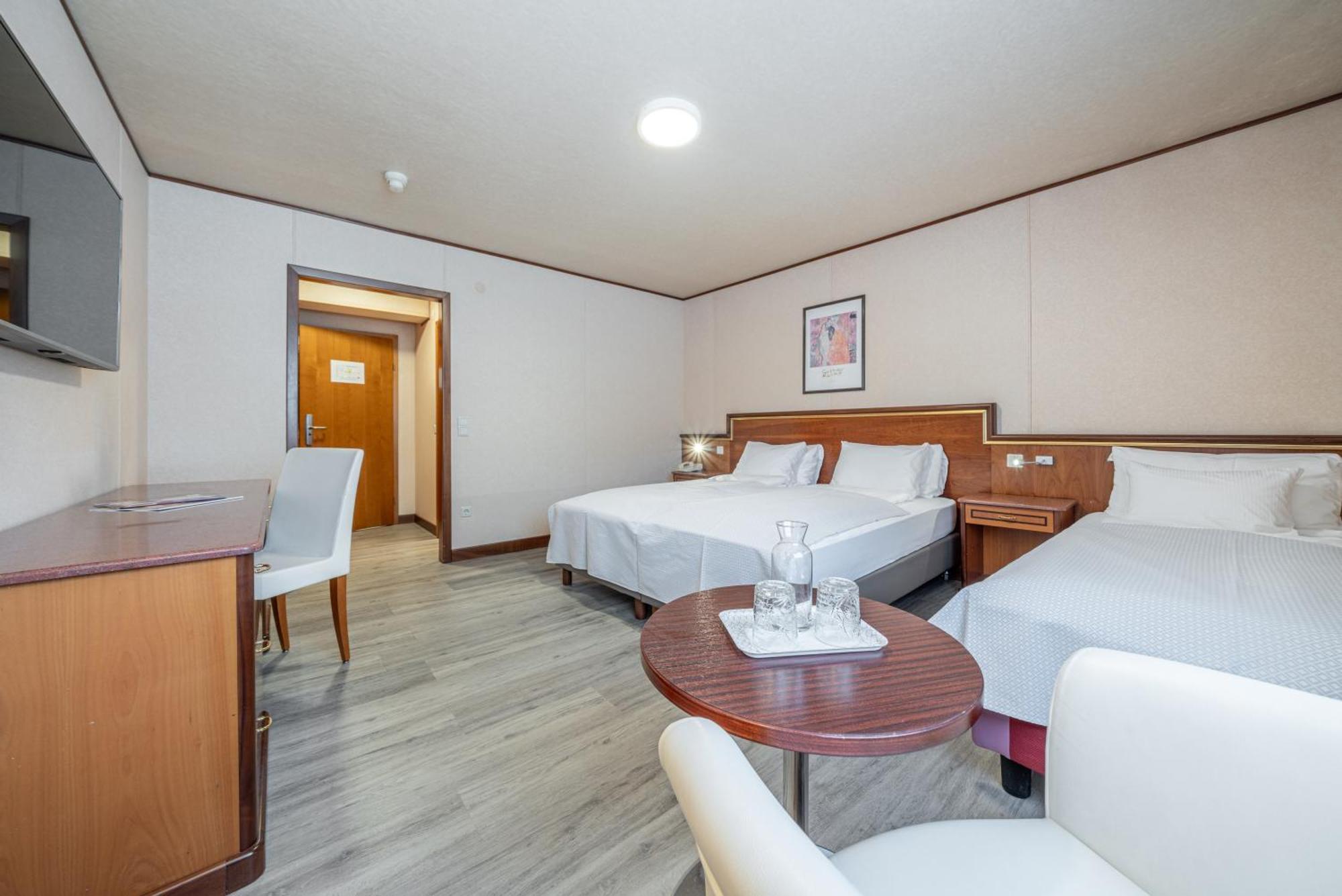 Dreibettzimmer