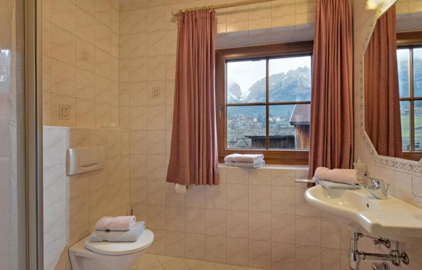 Familienzimmer mit Balkon