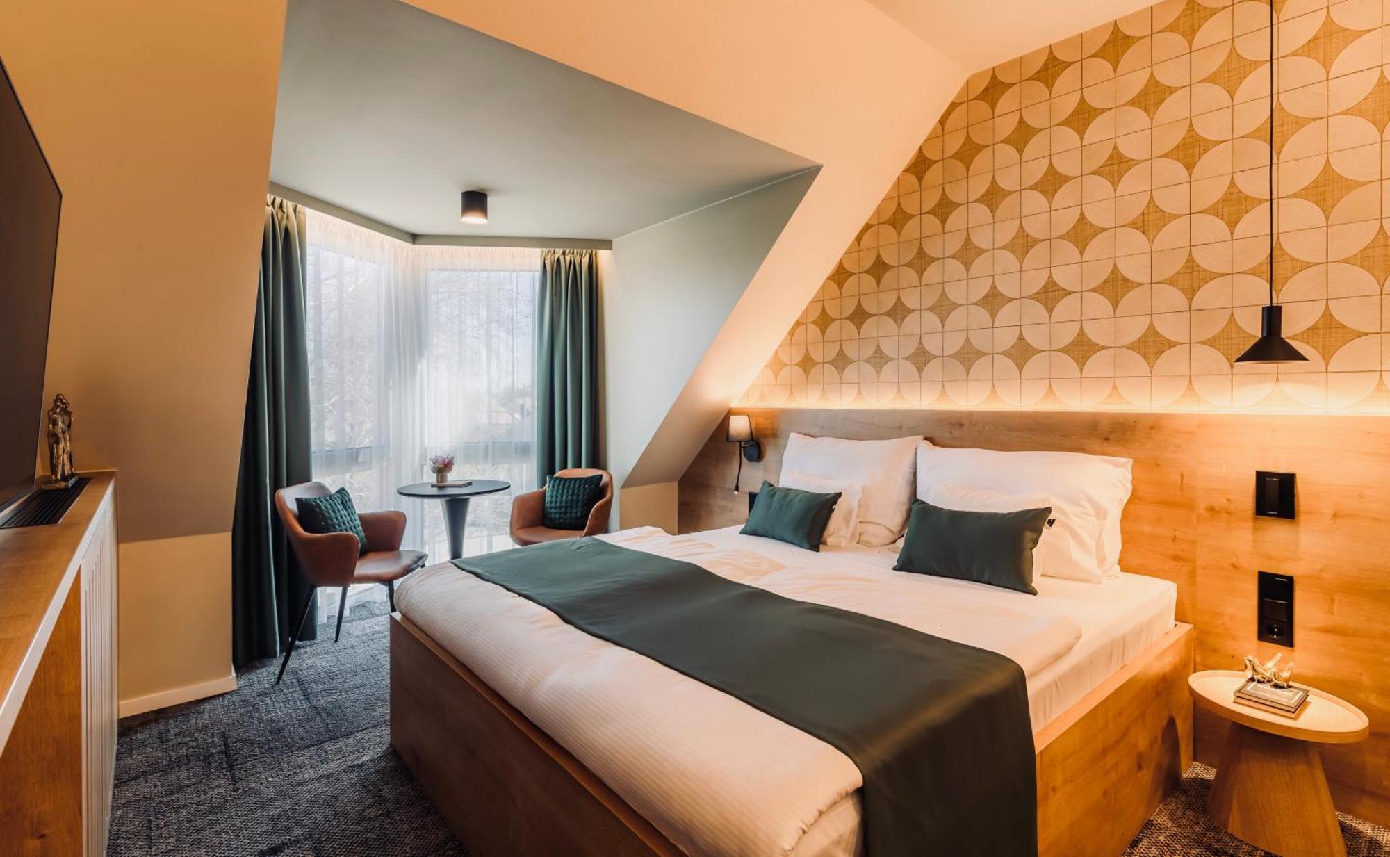 Deluxe Double Room with Double Bed,1658069484:JPEG