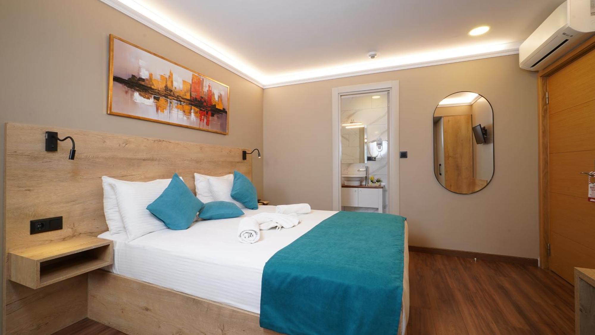 Deluxe Double Room,1680597911:JPEG