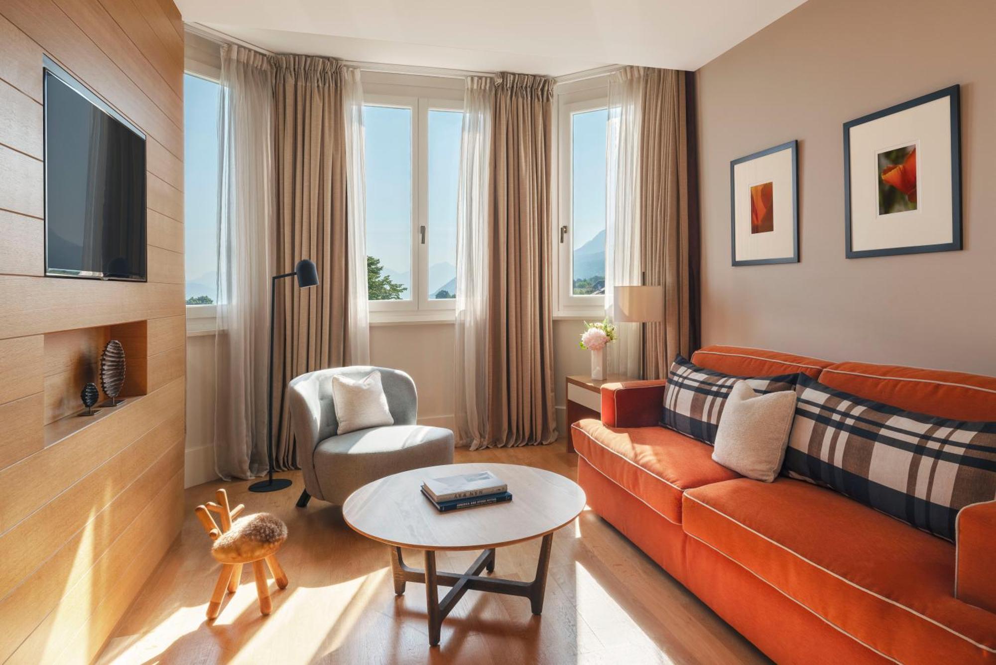 Suite with Lake View,1687455182:JPEG