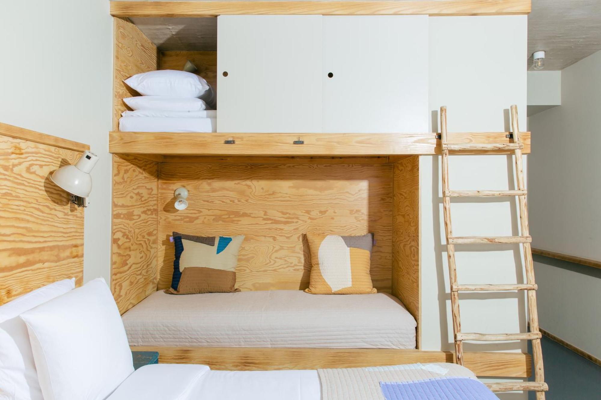 Quadruple Room,1689867451:JPEG