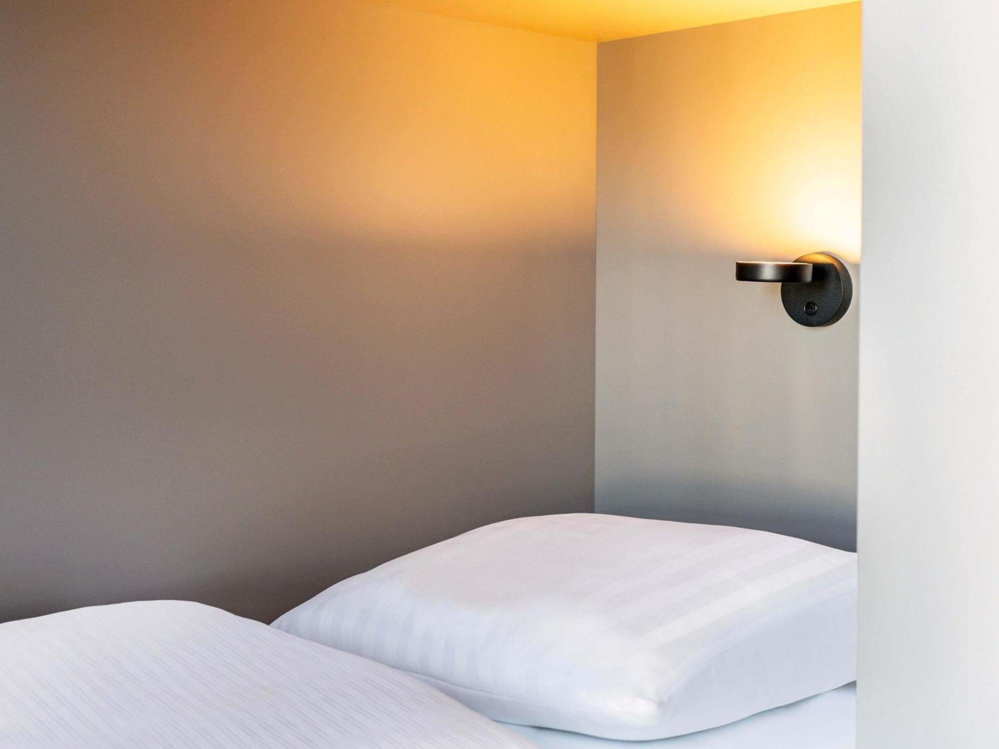 Twin Room,1694536460:JPEG