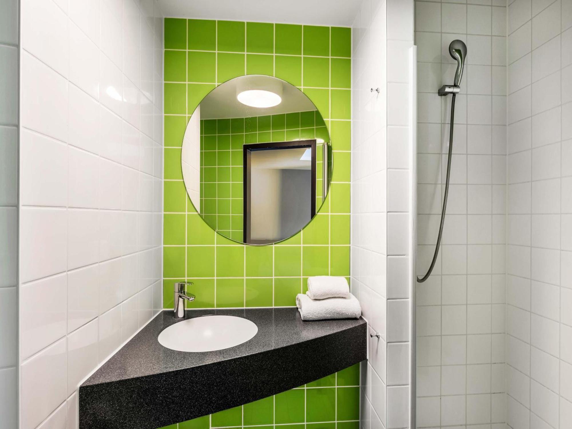 Triple Room,1695759747:JPEG