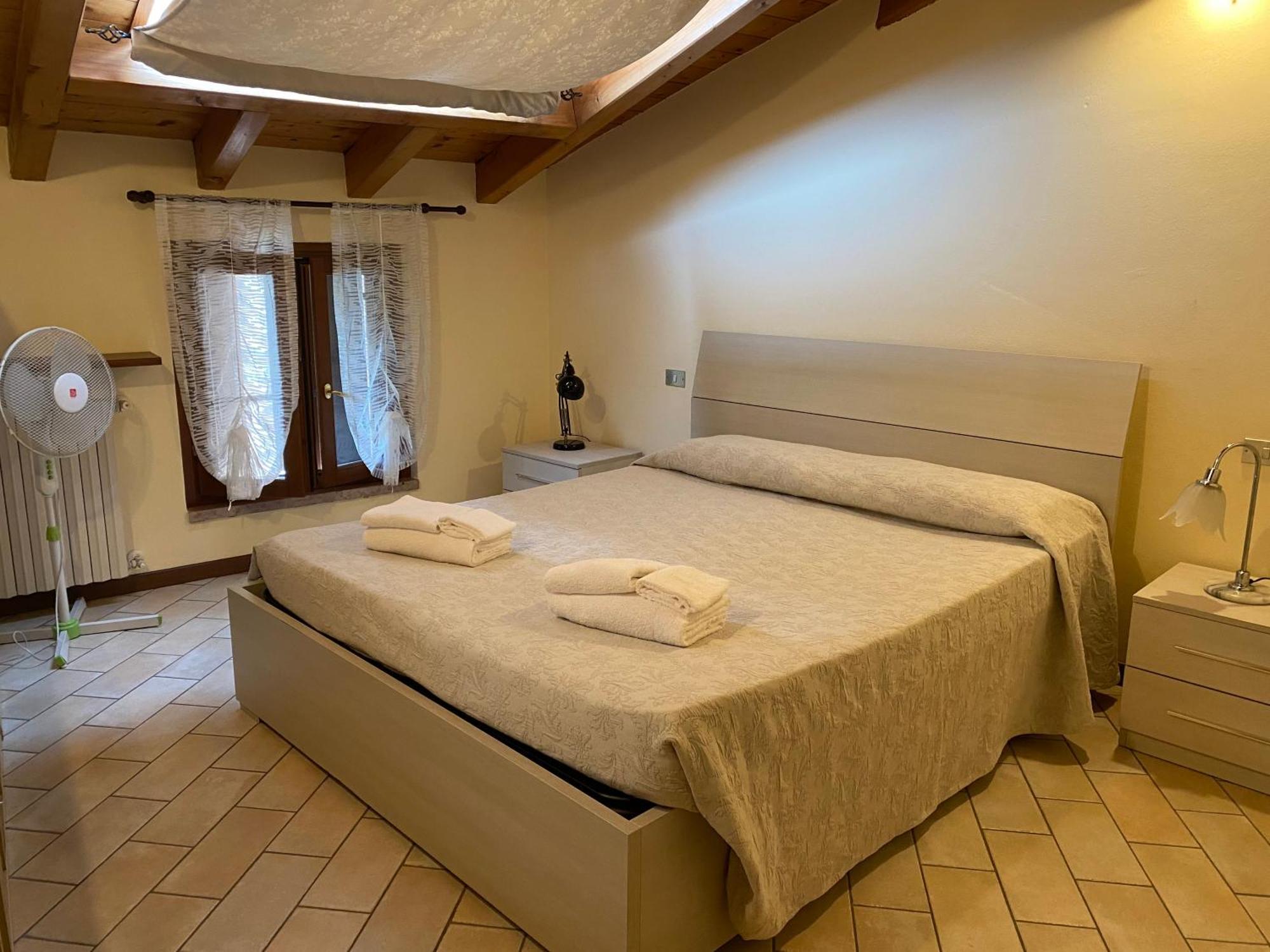 Doppelzimmer mit Balkon (2 Erwachsene + 1 Kind)