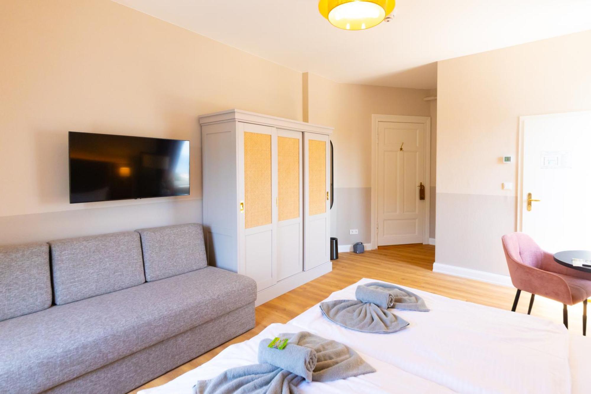 Double Room with Side Sea View,1765214684:JPEG