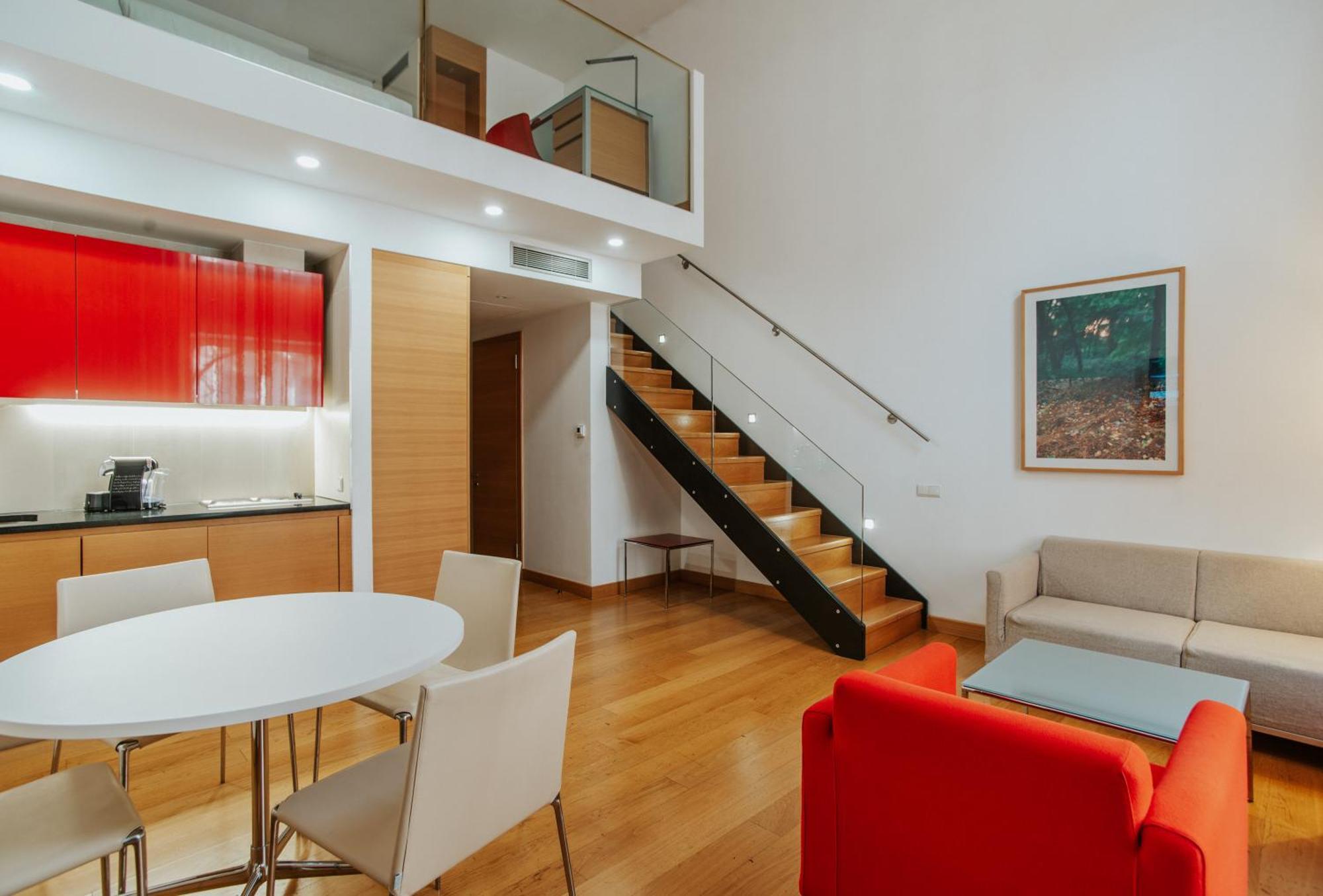 Deluxe Maisonette,1766124768:JPEG