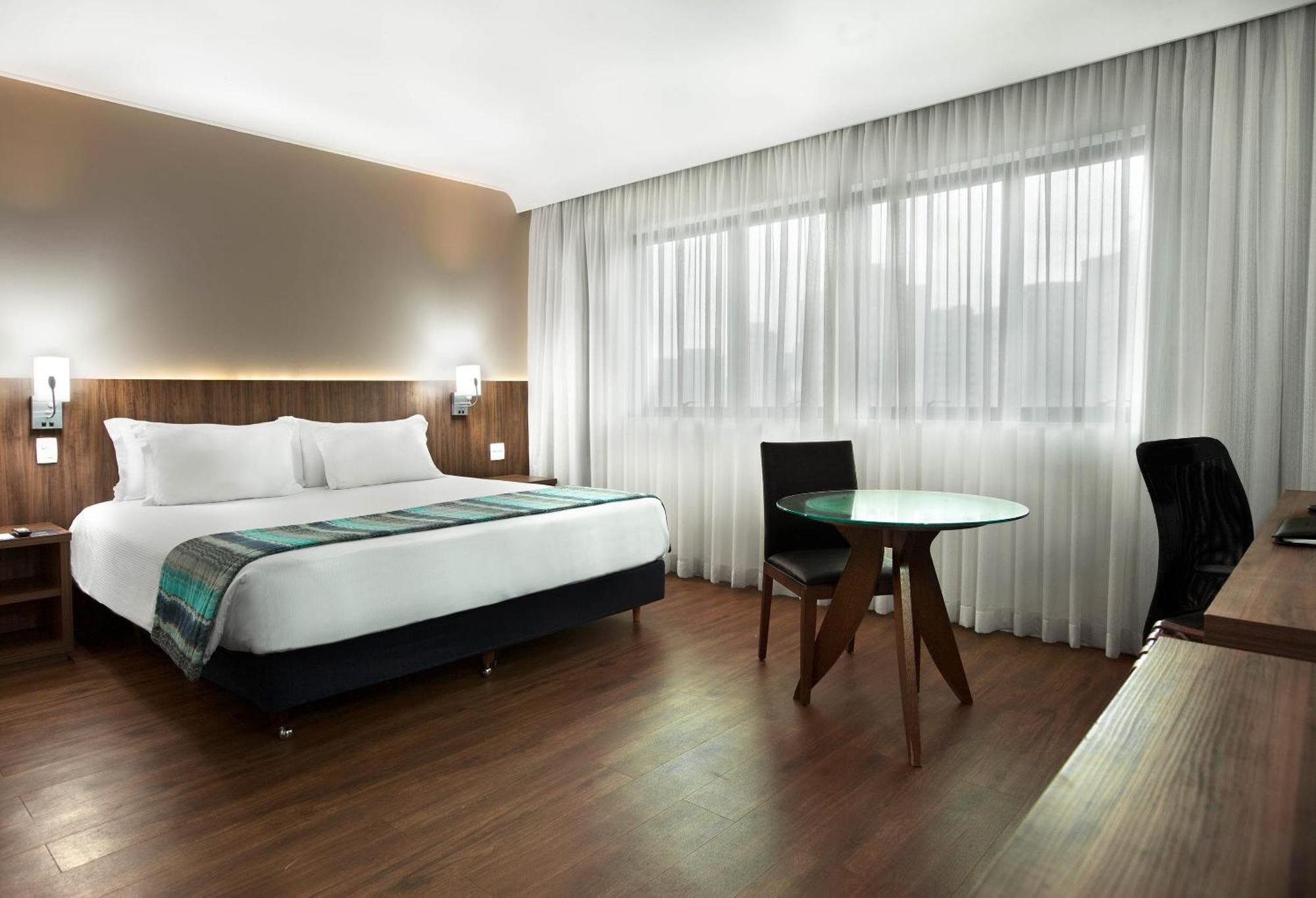 Zimmer Melia mit Kingsize-Bett
