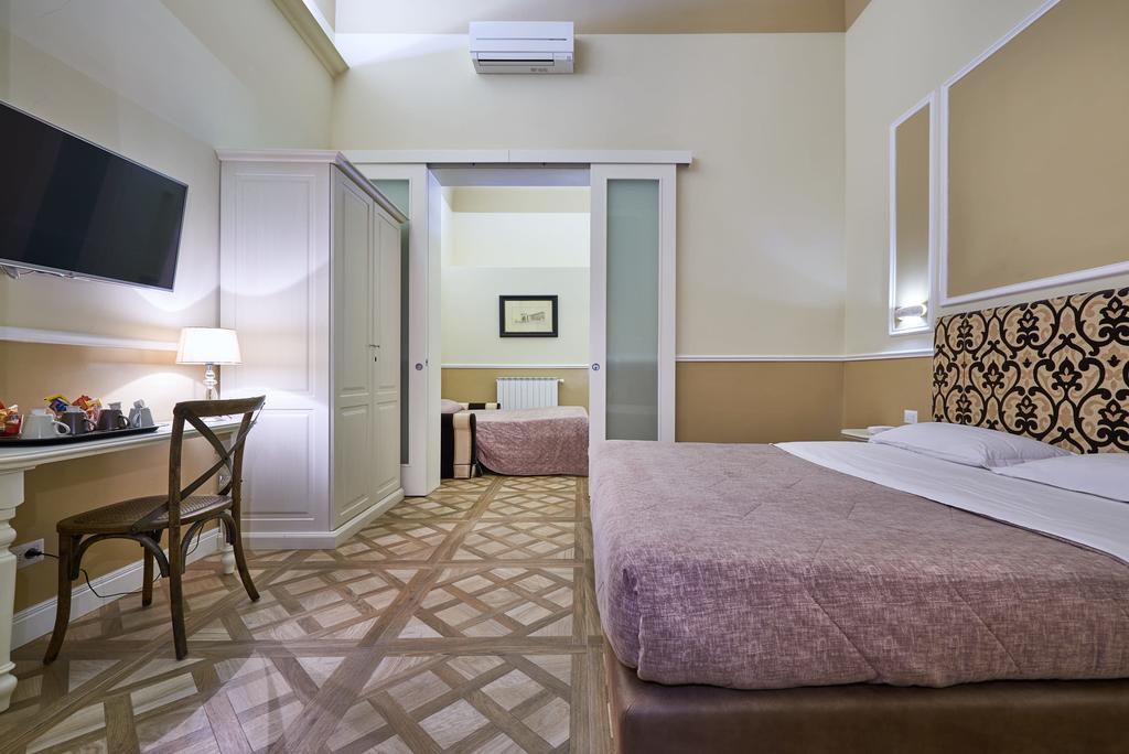 Family Room (2 Adults + 2 Children),822777554:JPEG