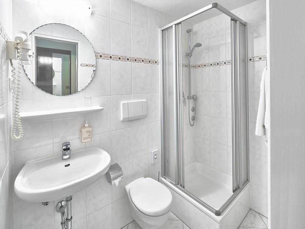 Single Room - Street View,1439660560:JPEG