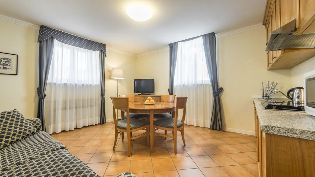 Two-Bedroom Apartment,402599715:JPEG