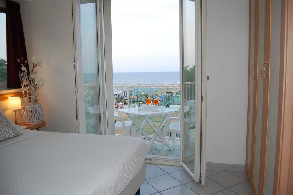 Quadruple Room Sea View,998121159:JPEG