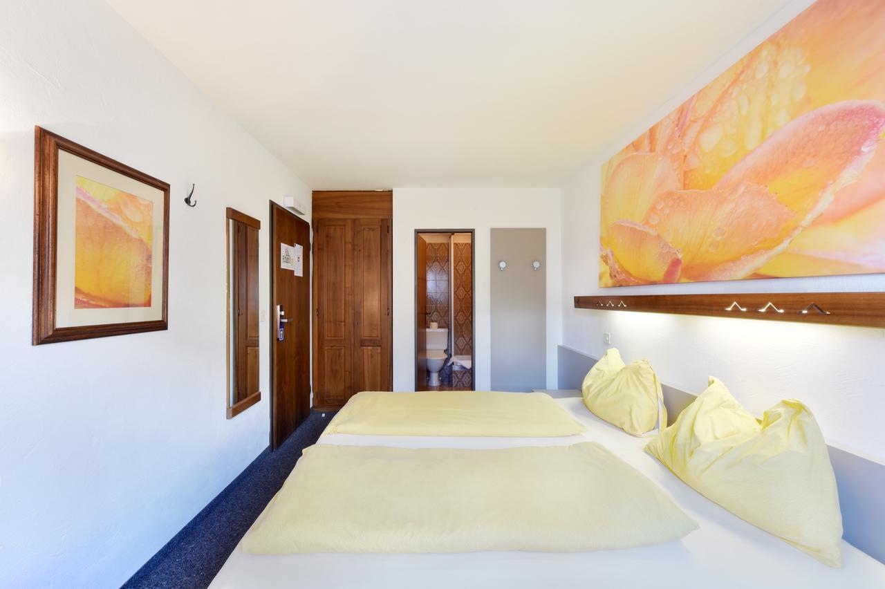 Double Room,549049554:JPEG