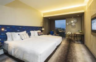 Premium Deluxe 24 Hours of Room