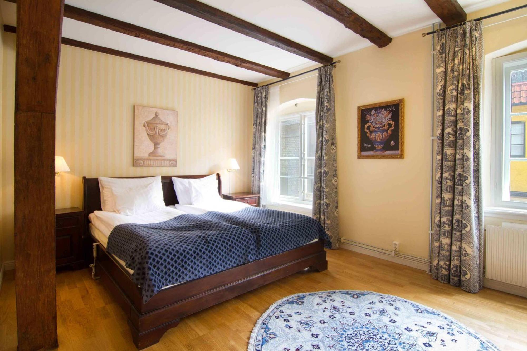 Deluxe Double Room,700059946:JPEG