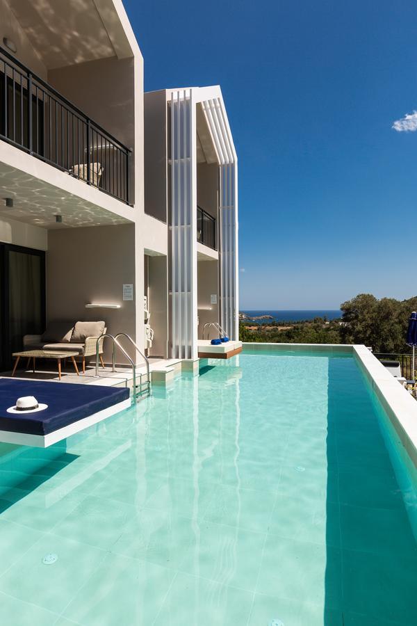 Two-Bedroom Suite Swim Up