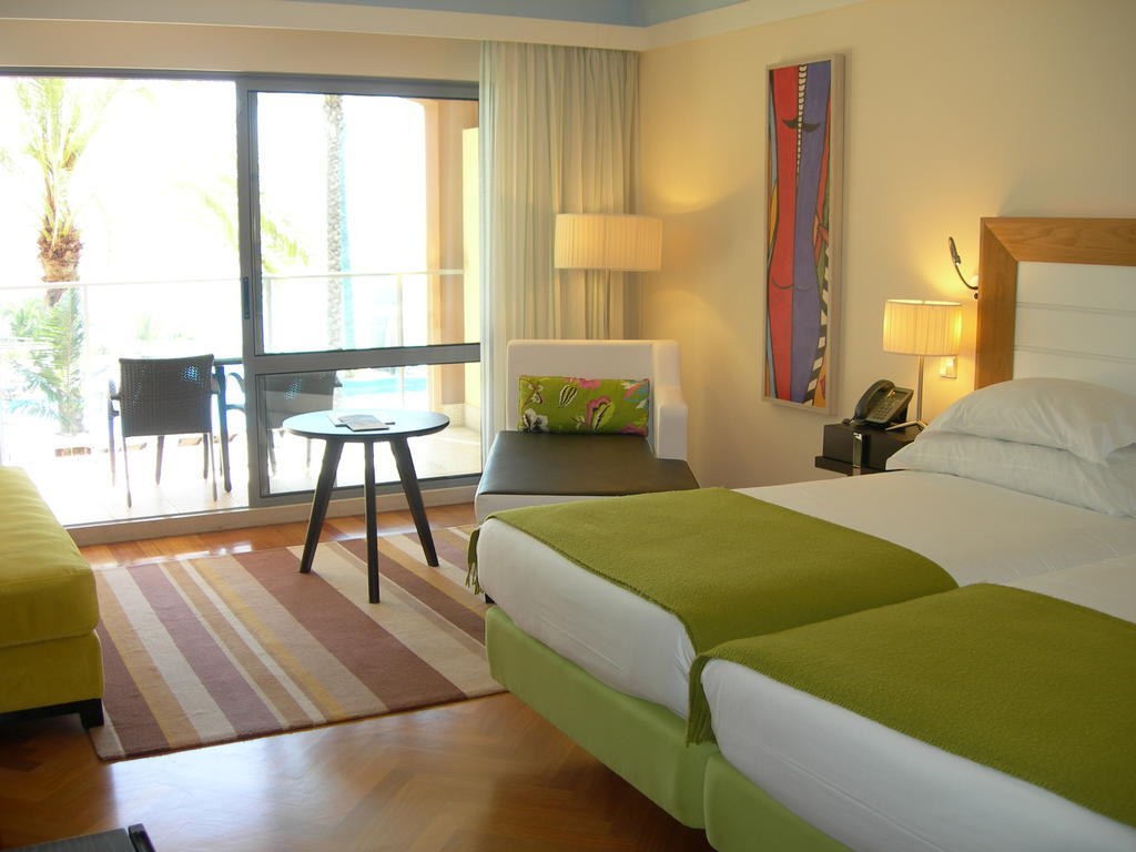 Classic Zweibettzimmer mit seitlichem Meerblick