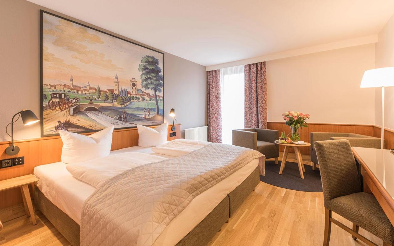 Deluxe Double Room,727855051:JPEG