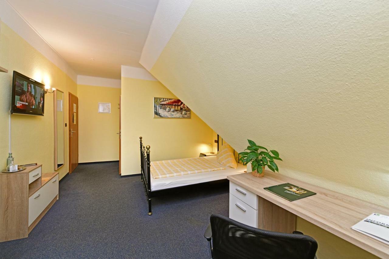 Single Room,830047757:JPEG