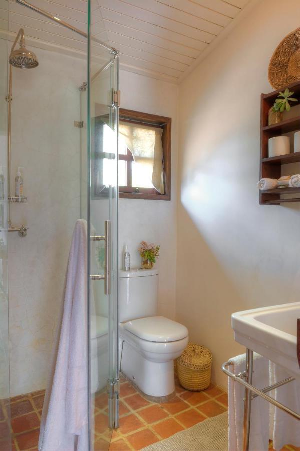 Stable Cottage (Minimum 4 Guests)