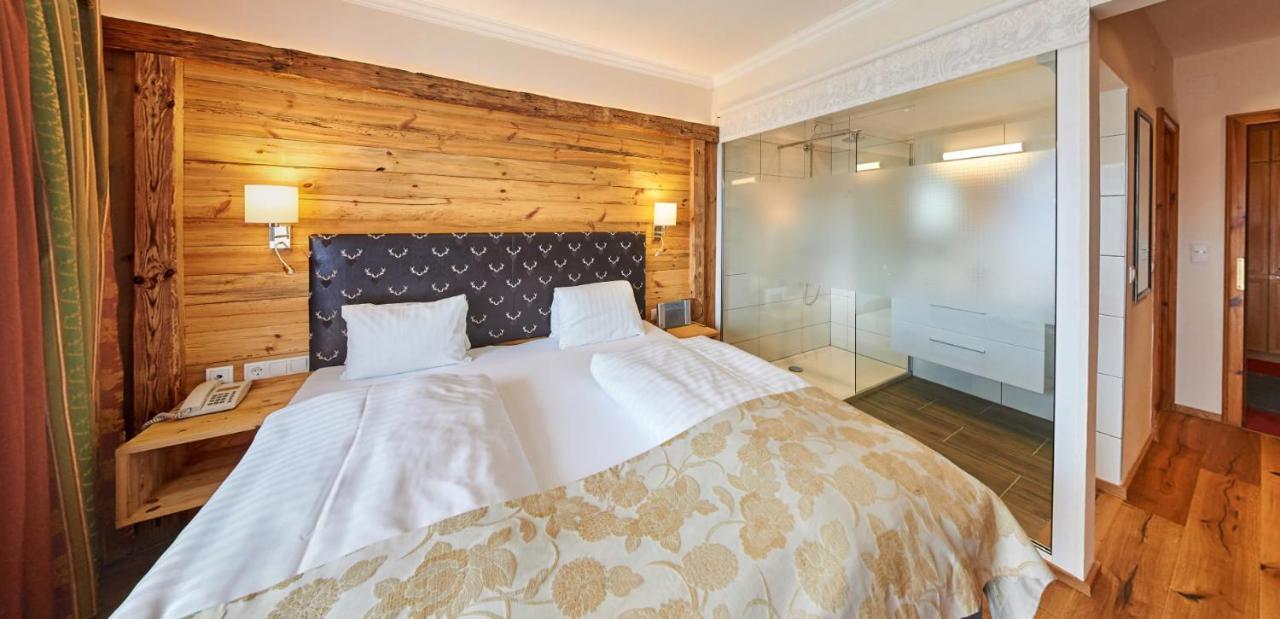 Doppelzimmer mit Balkon