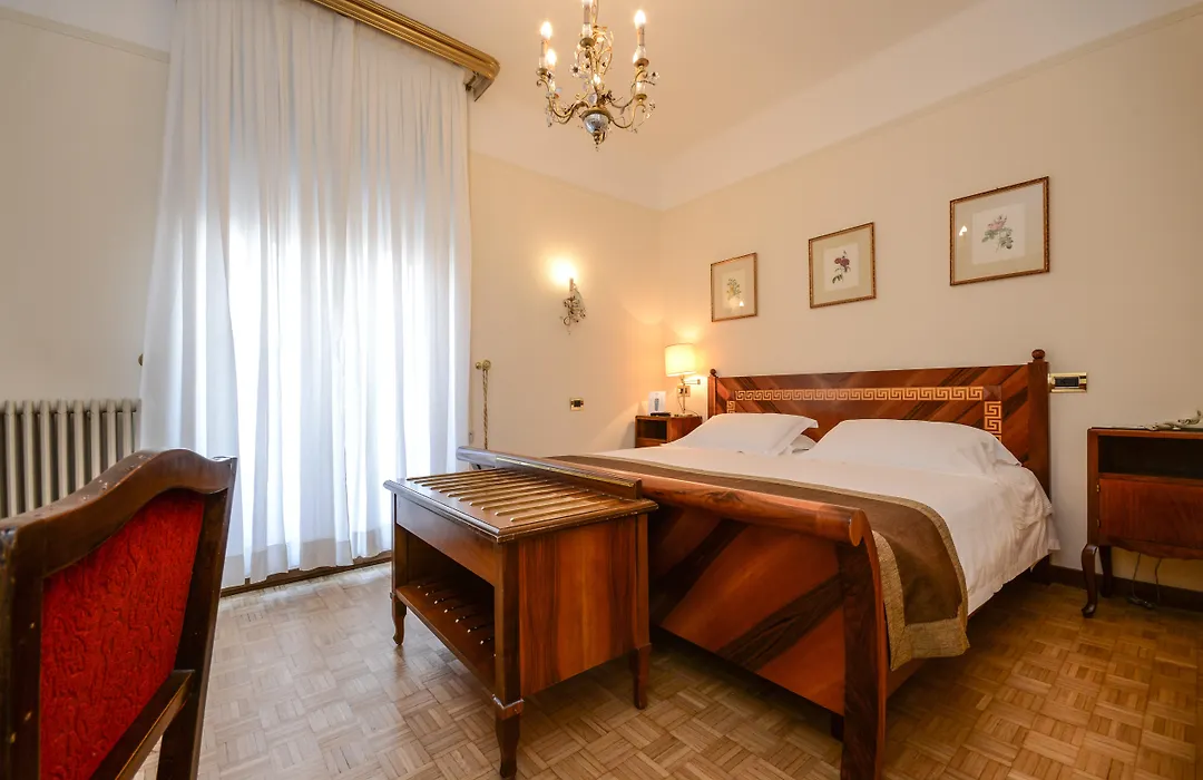 Hotel Vittoria-1