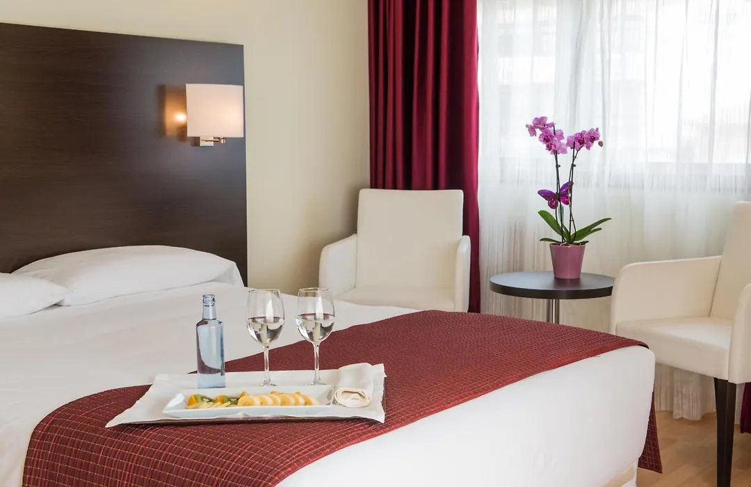 Hotel Santiago Apostol-1